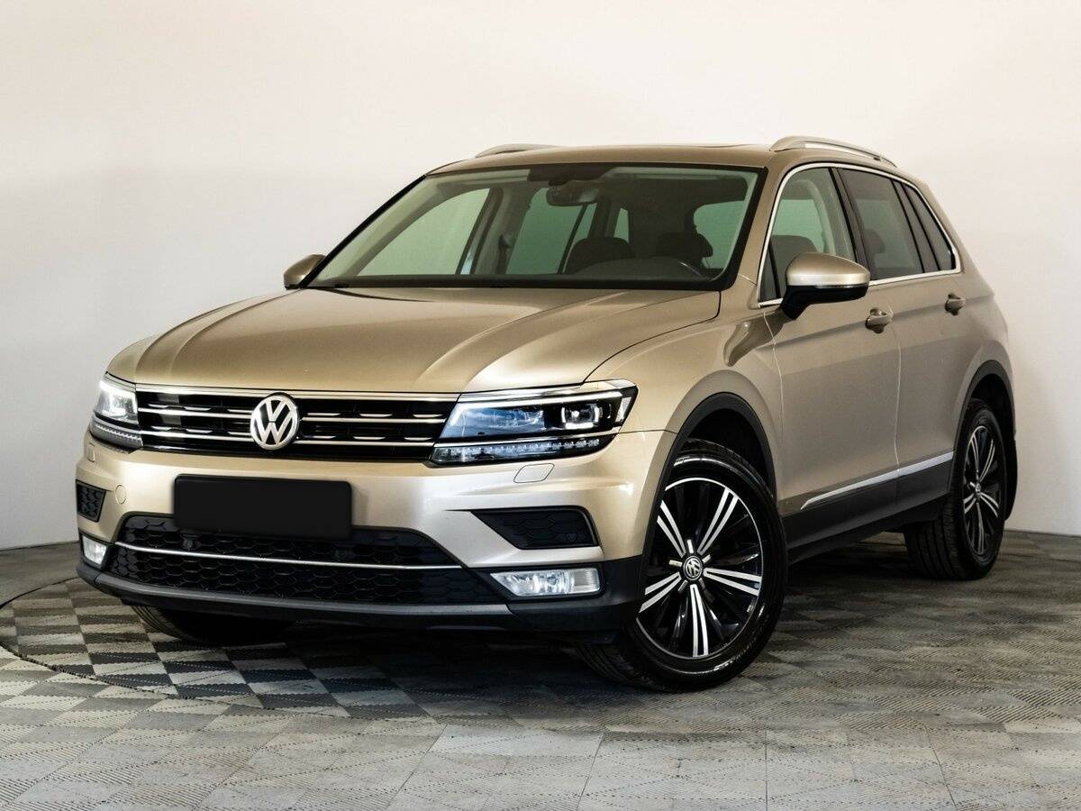 Купить Volkswagen Tiguan, 2017, 128 093 км.. Посмотреть фото