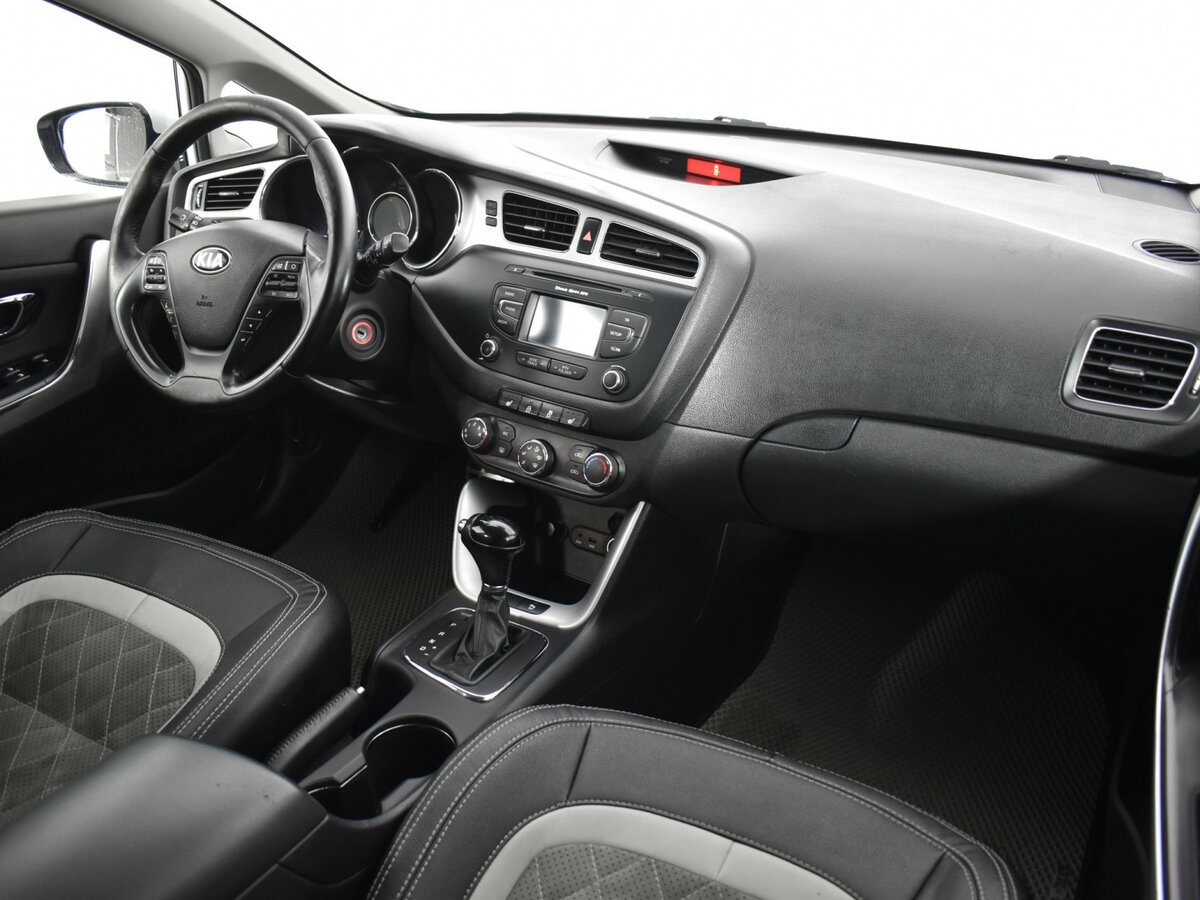 Купить Kia Ceed, 2013, 178 765 км.. Фото: #9