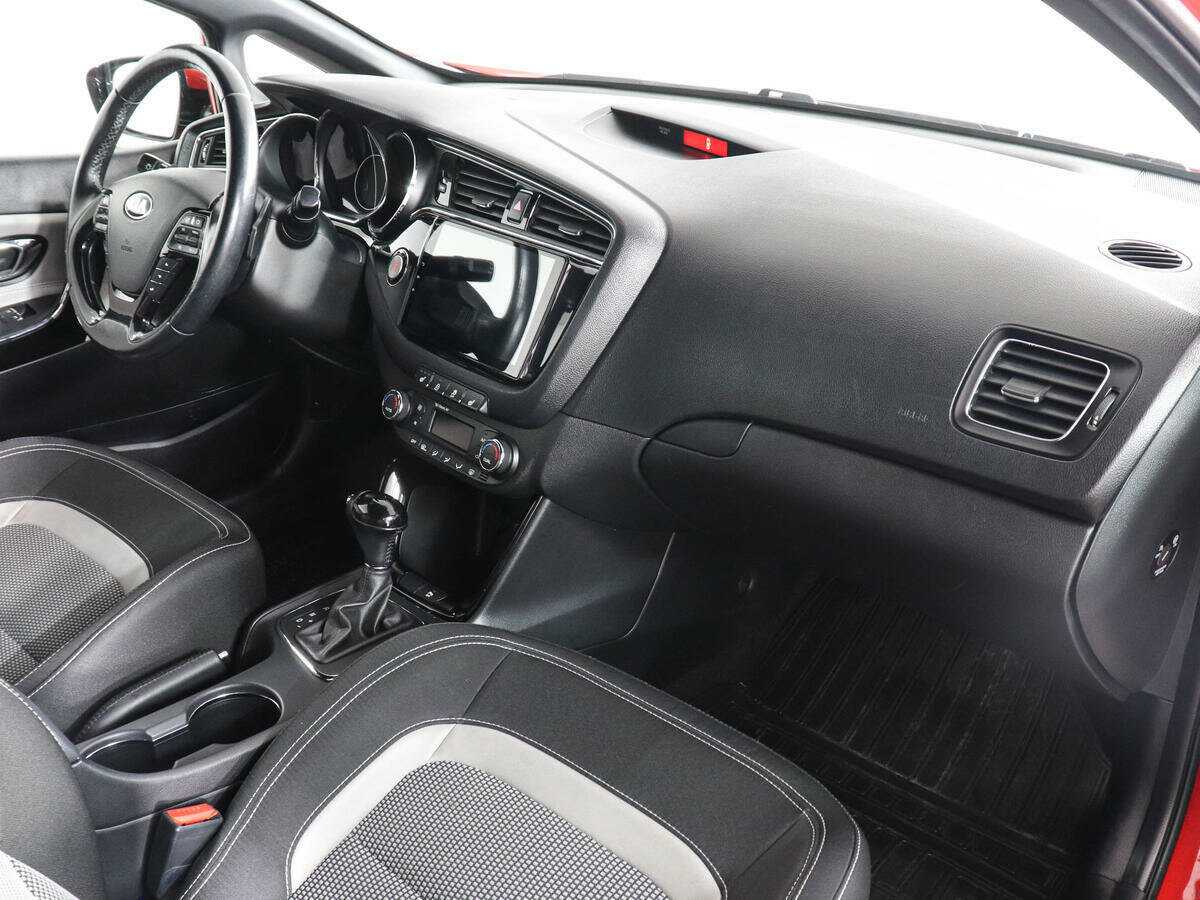Купить Kia Ceed, 2017, 82 415 км.. Фото: #9