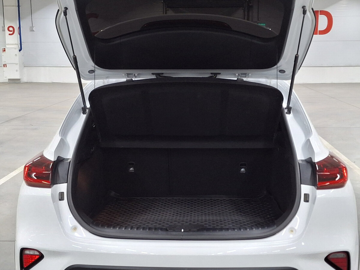 Купить Kia XCeed, 2020, 83 291 км.. Фото: #9