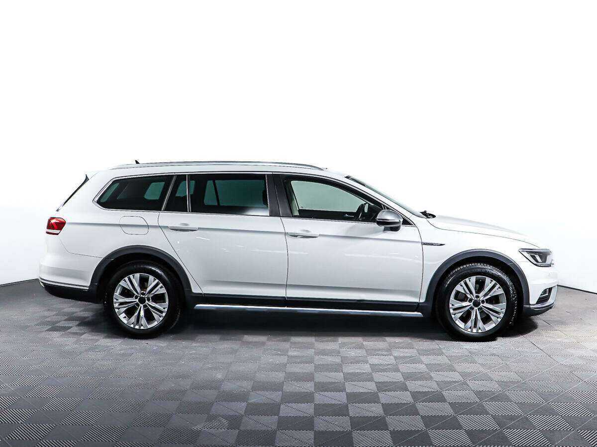 Купить Volkswagen Passat, 2018, 60 115 км.. Фото: #3