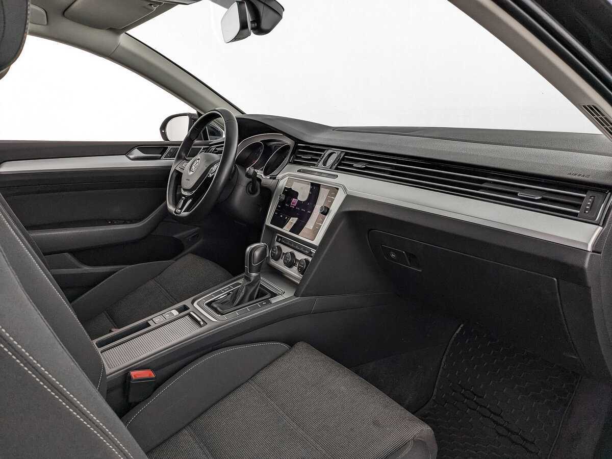 Купить Volkswagen Passat, 2018, 108 936 км.. Фото: #8
