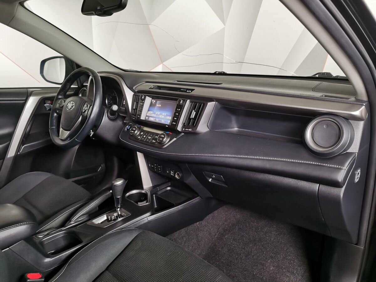 Купить Toyota RAV4, 2018, 133 788 км.. Фото: #8