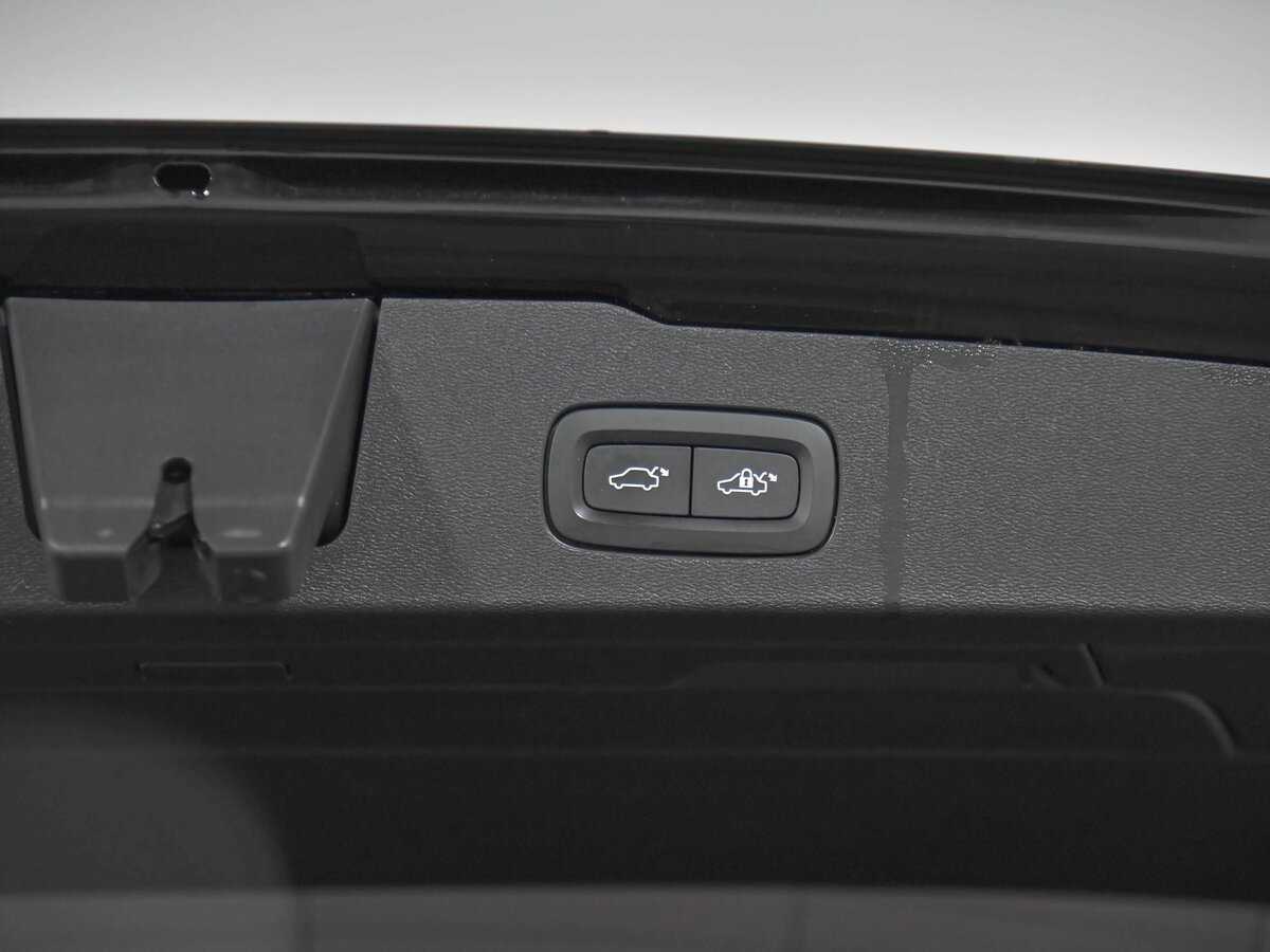 Купить Volvo V60, 2020, 150 775 км.. Фото: #17