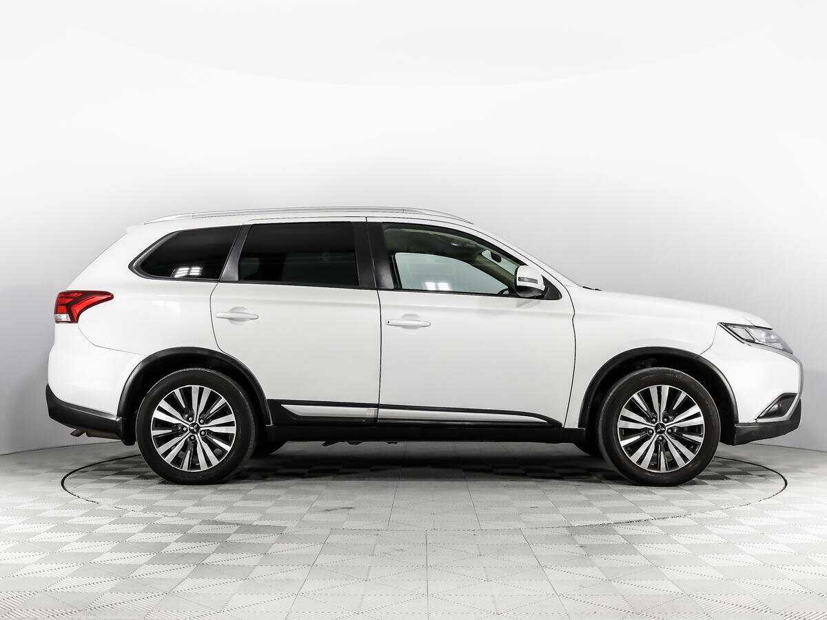 Купить Mitsubishi Outlander, 2020, 125 783 км.. Фото: #3