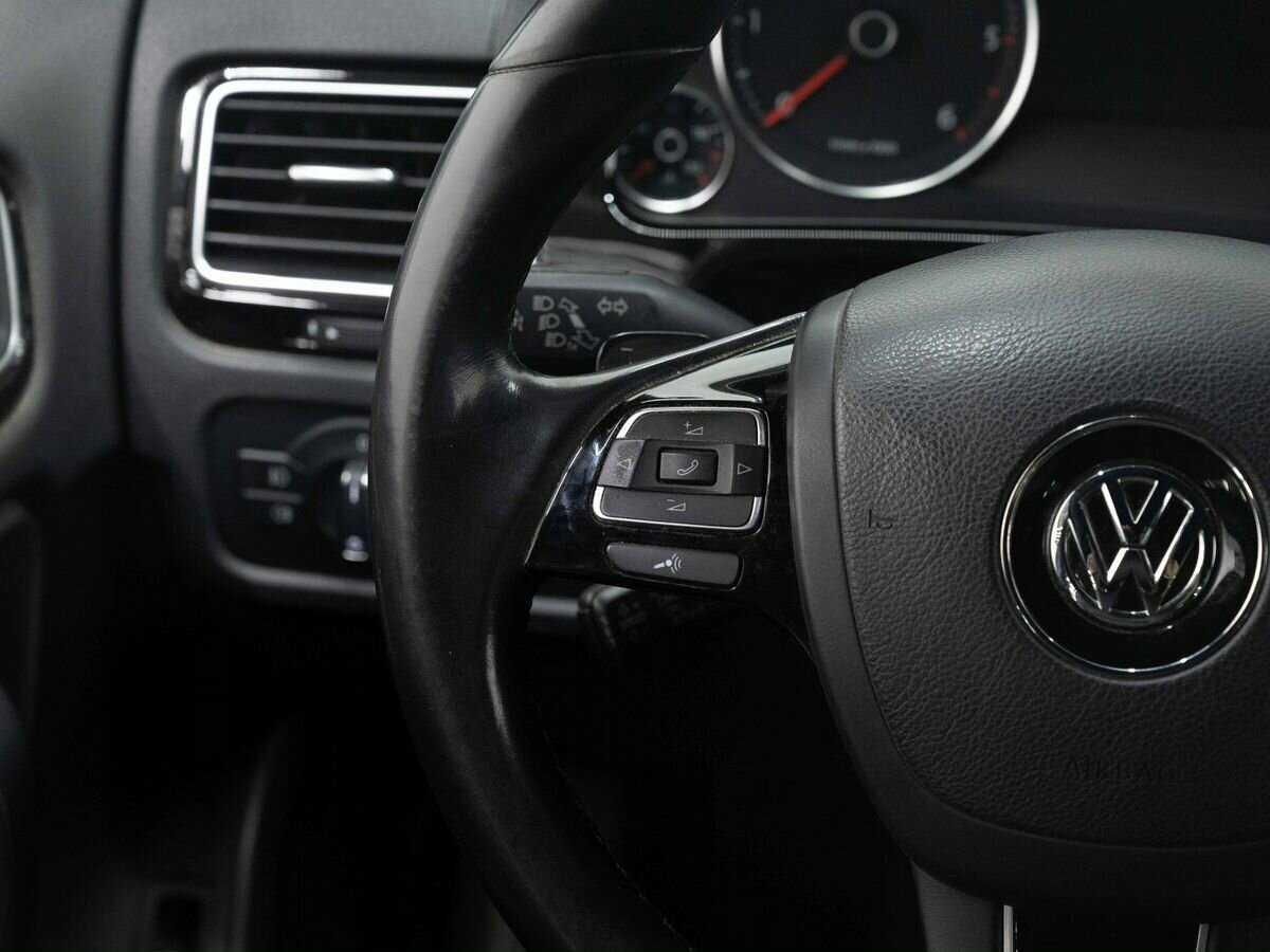 Купить Volkswagen Touareg, 2017, 225 622 км.. Фото: #15