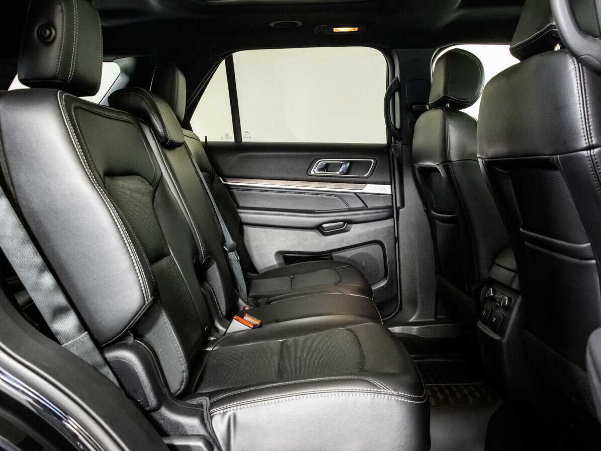 Купить Ford Explorer, 2016, 130 019 км.. Фото: #13