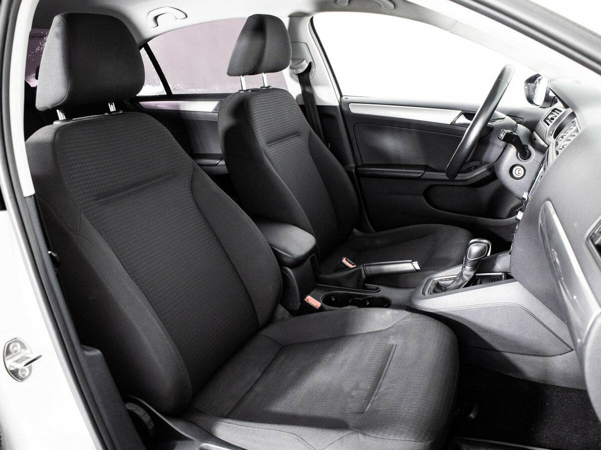 Купить Volkswagen Jetta, 2016, 133 444 км.. Фото: #9