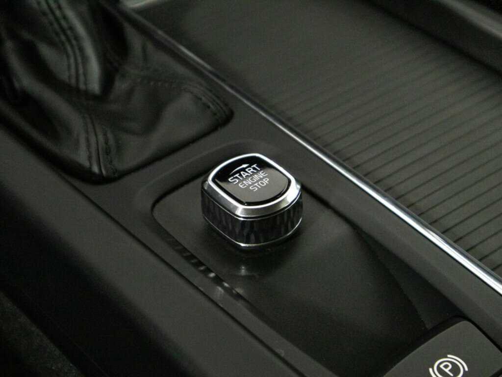 Купить Volvo V60, 2018, 170 606 км.. Фото: #18