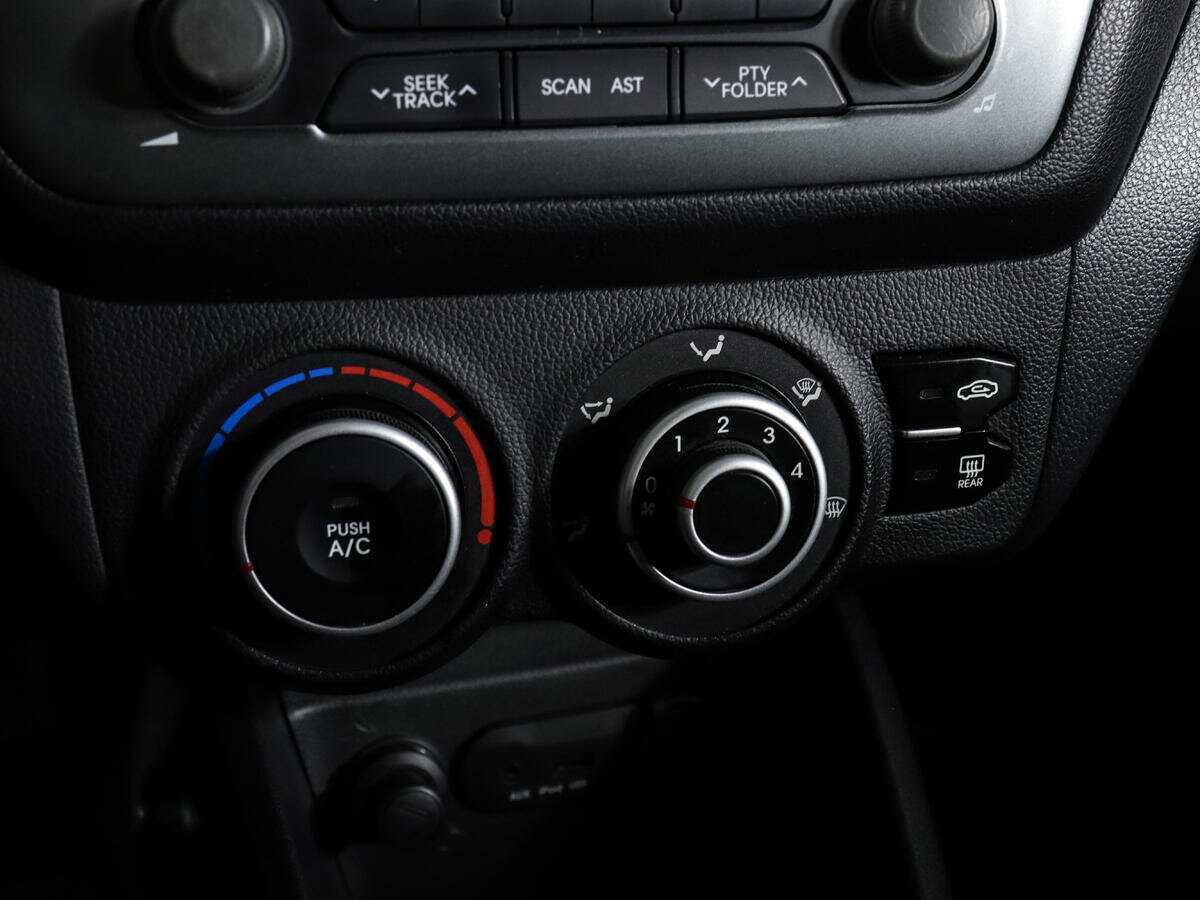 Купить Kia Rio, 2013, 161 430 км.. Фото: #12