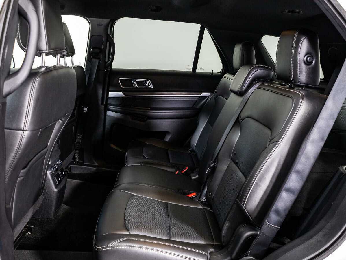 Купить Ford Explorer, 2018, 154 183 км.. Фото: #7