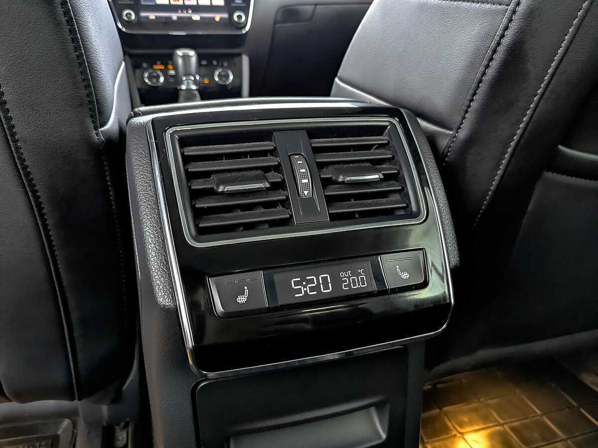 Купить Skoda Superb, 2018, 123 228 км.. Фото: #24
