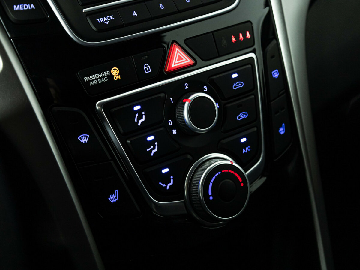 Купить Hyundai i30, 2014, 122 636 км.. Фото: #13