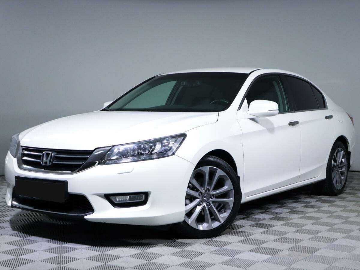Купить Honda Accord, 2013, 40 485 км.. Посмотреть фото