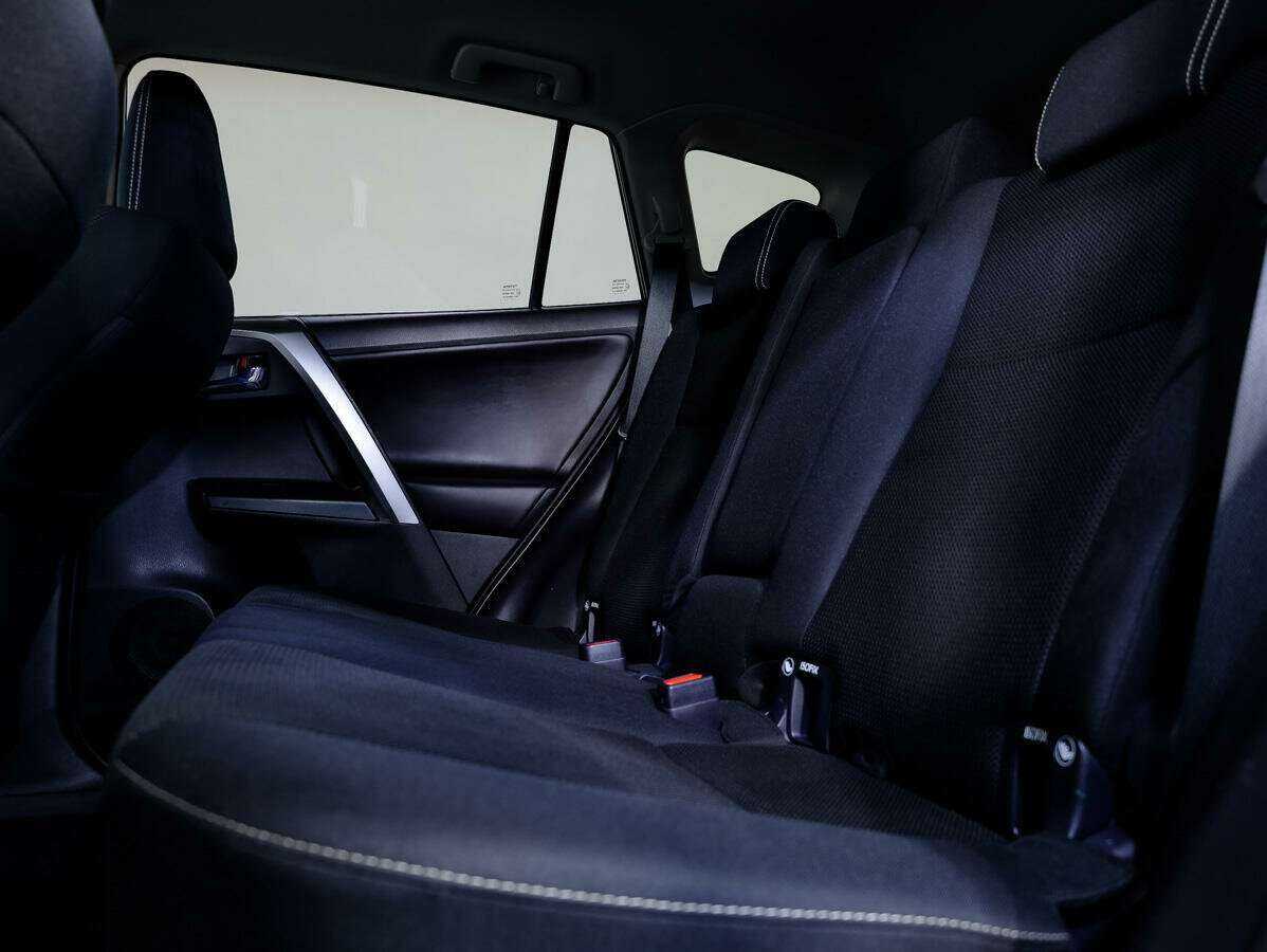 Купить Toyota RAV4, 2019, 131 593 км.. Фото: #8