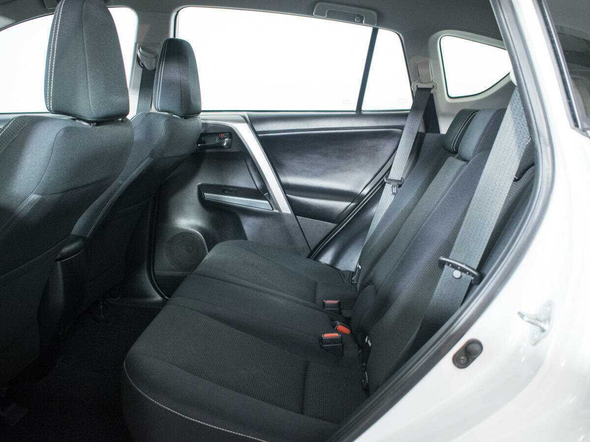 Купить Toyota RAV4, 2019, 105 197 км.. Фото: #9