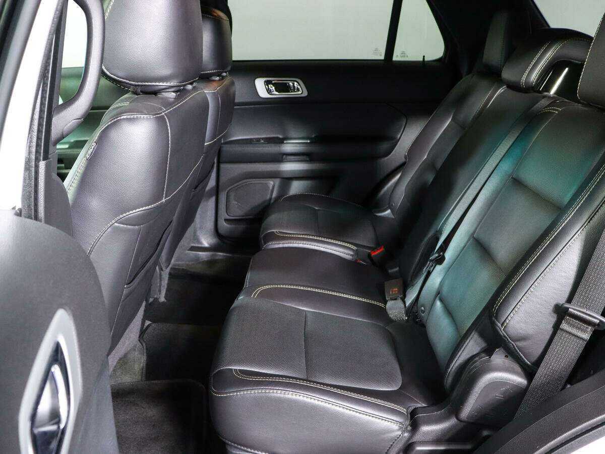 Купить Ford Explorer, 2015, 79 296 км.. Фото: #10