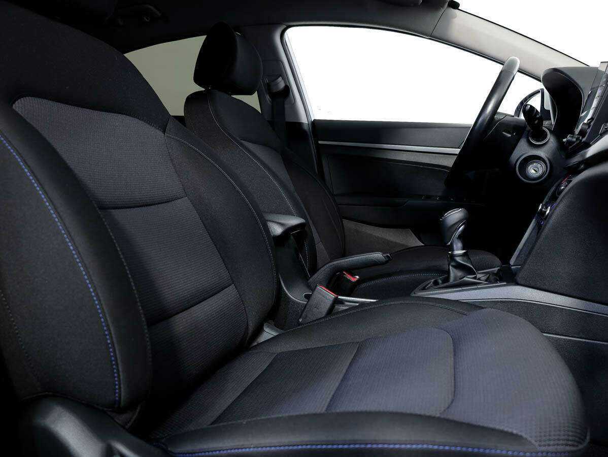 Купить Hyundai Elantra, 2018, 61 707 км.. Фото: #9