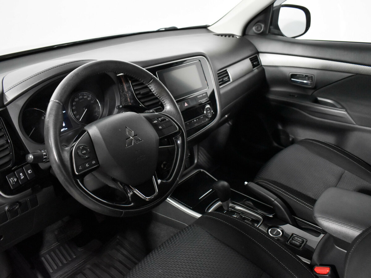 Купить Mitsubishi Outlander, 2018, 98 045 км.. Фото: #6