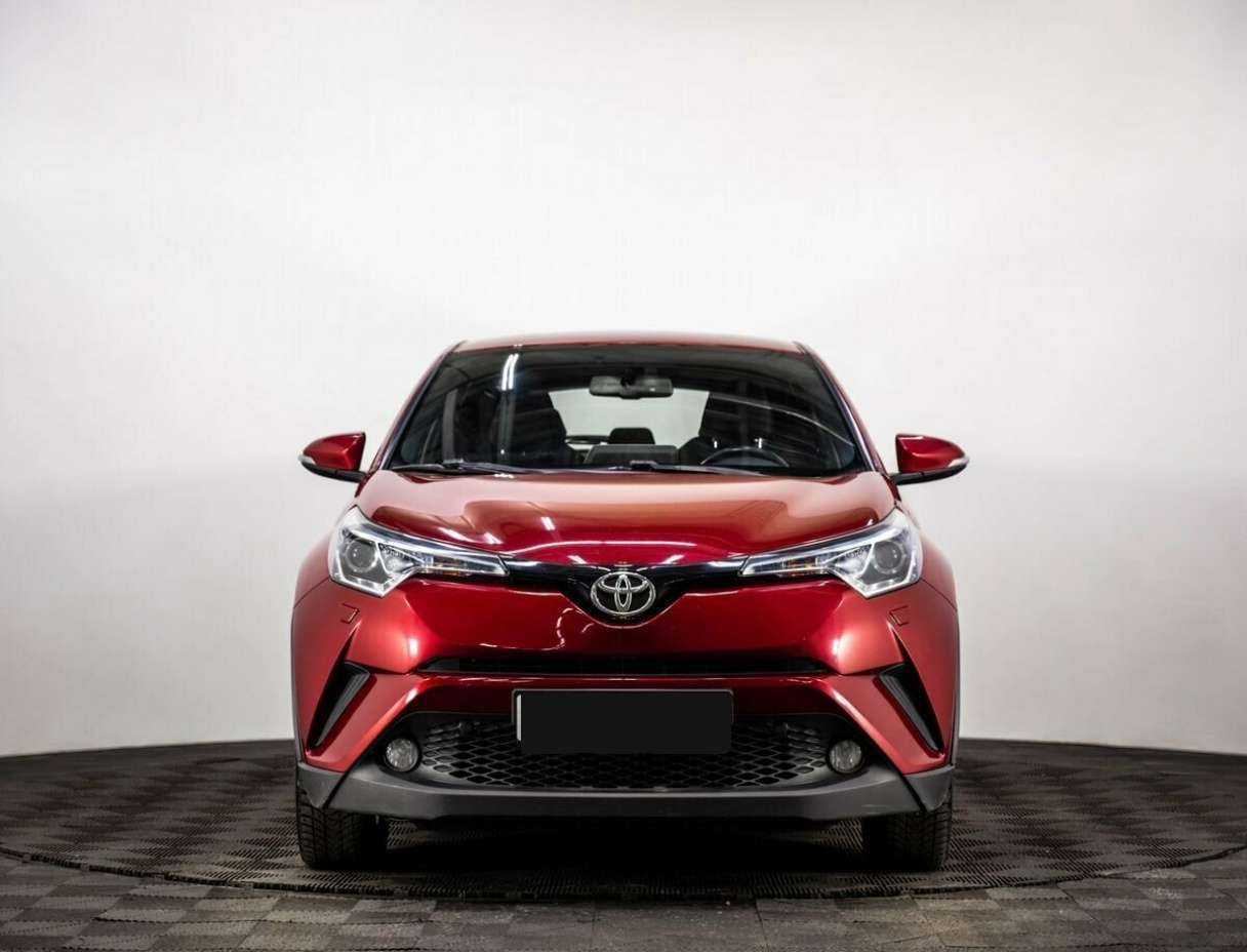 Купить Toyota C-HR, 2018, 91 000 км.. Посмотреть фото