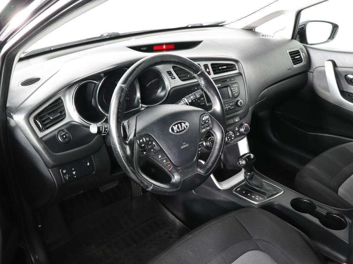 Купить Kia Ceed, 2012, 197 909 км.. Фото: #5