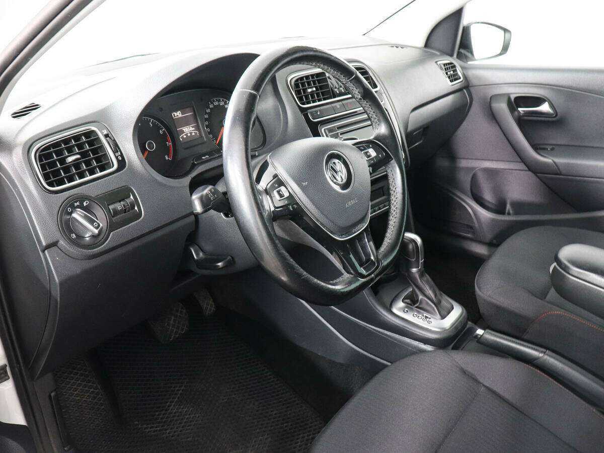 Купить Volkswagen Polo, 2017, 79 655 км.. Фото: #8