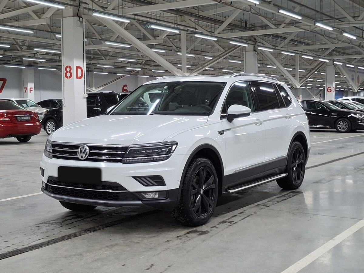 Купить Volkswagen Tiguan, 2018, 138 001 км.. Посмотреть фото