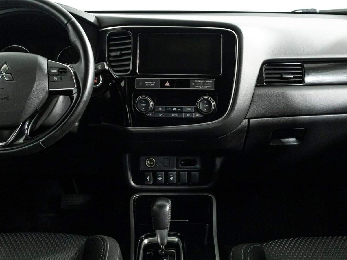 Купить Mitsubishi Outlander, 2018, 70 460 км.. Фото: #13
