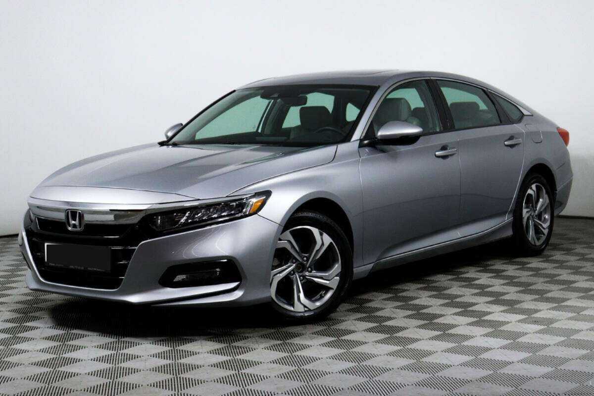 Купить Honda Accord, 2018, 43 200 км.. Посмотреть фото