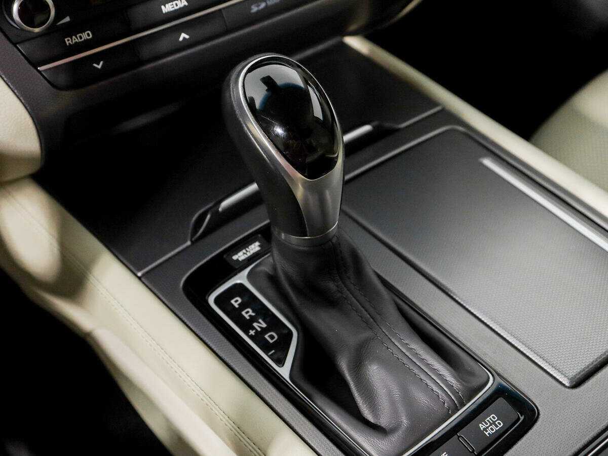 Купить Hyundai Genesis, 2015, 66 376 км.. Фото: #8