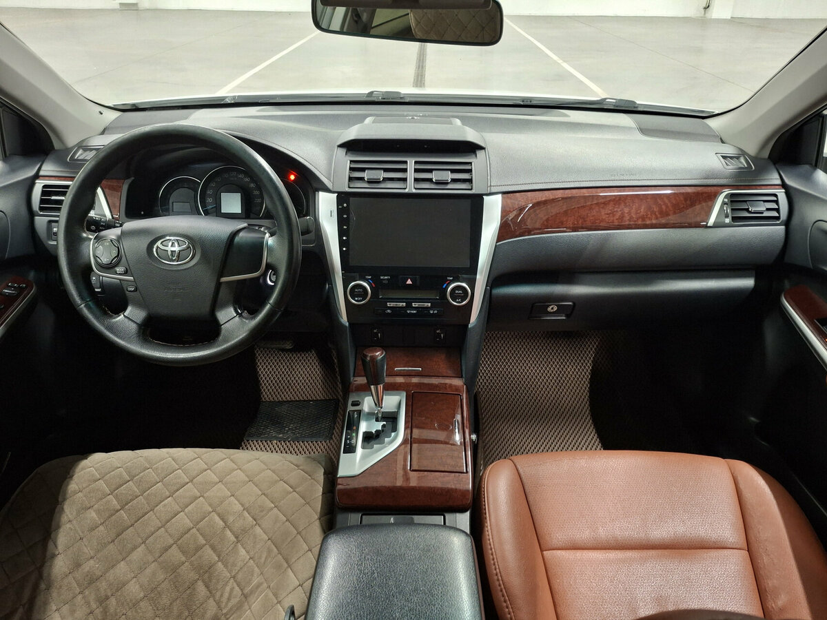 Купить Toyota Camry, 2013, 193 379 км.. Фото: #13