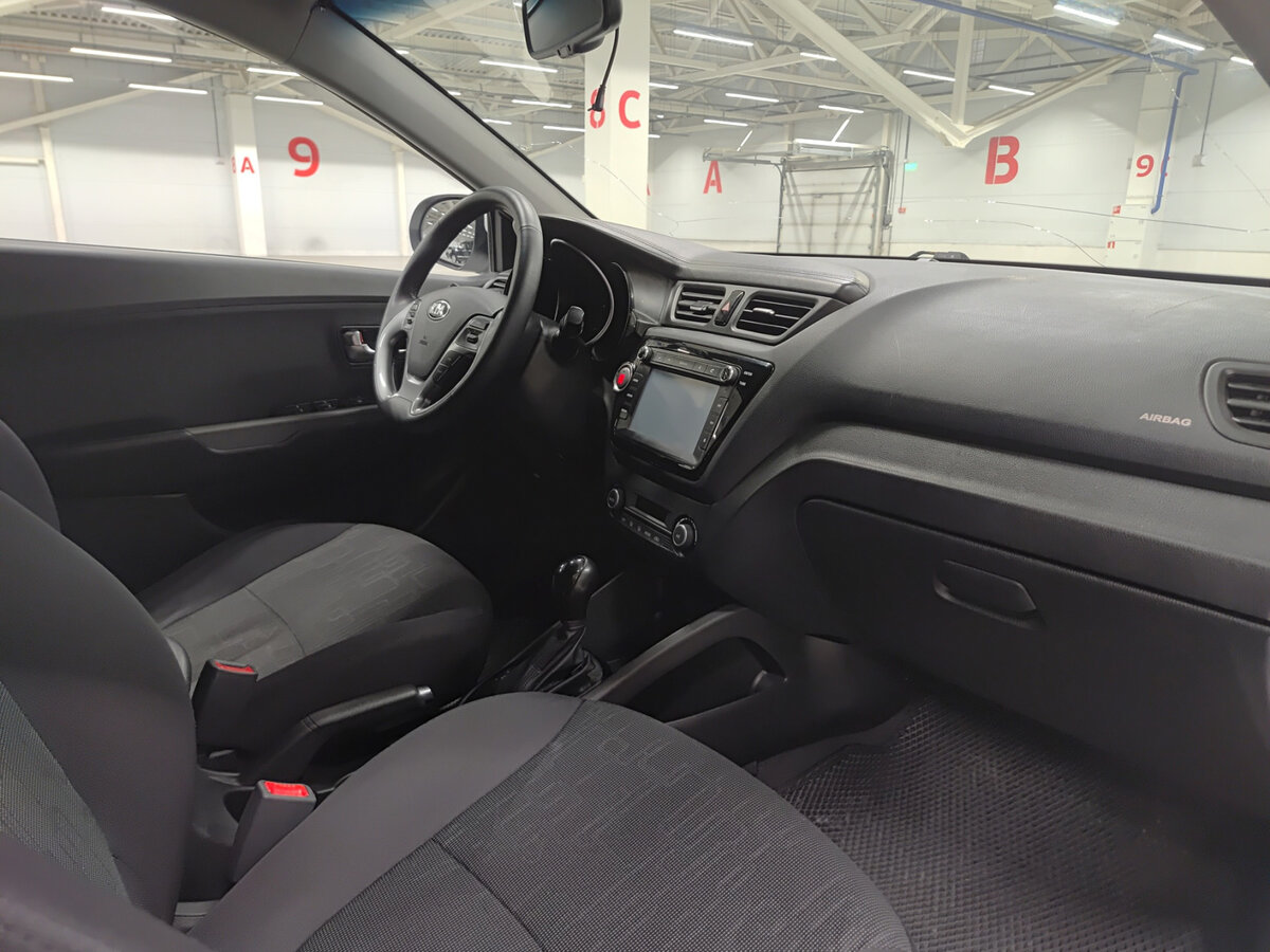 Купить Kia Rio, 2016, 185 315 км.. Фото: #10