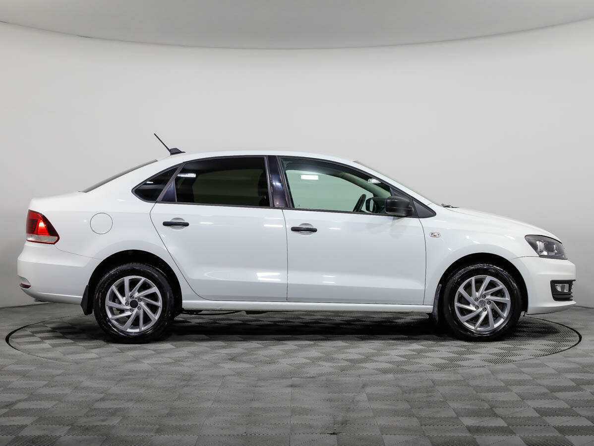 Купить Volkswagen Polo, 2017, 141 114 км.. Фото: #2