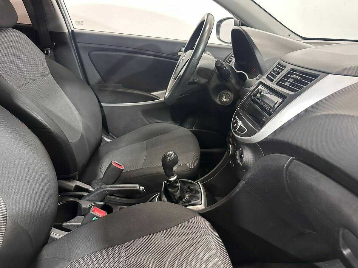 Купить Hyundai Solaris, 2014, 104 006 км.. Фото: #9