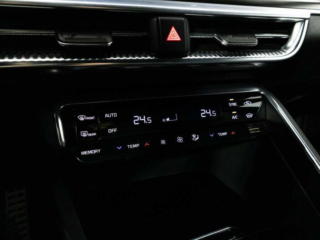 Купить Kia K5, 2021, 129 809 км.. Фото: #17