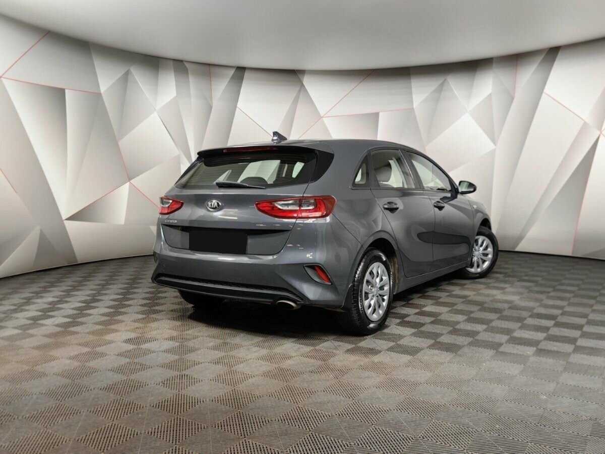 Купить Kia Ceed, 2018, 99 048 км.. Фото: #1