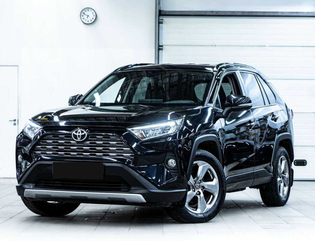 Купить Toyota RAV4, 2019, 47 000 км.. Посмотреть фото