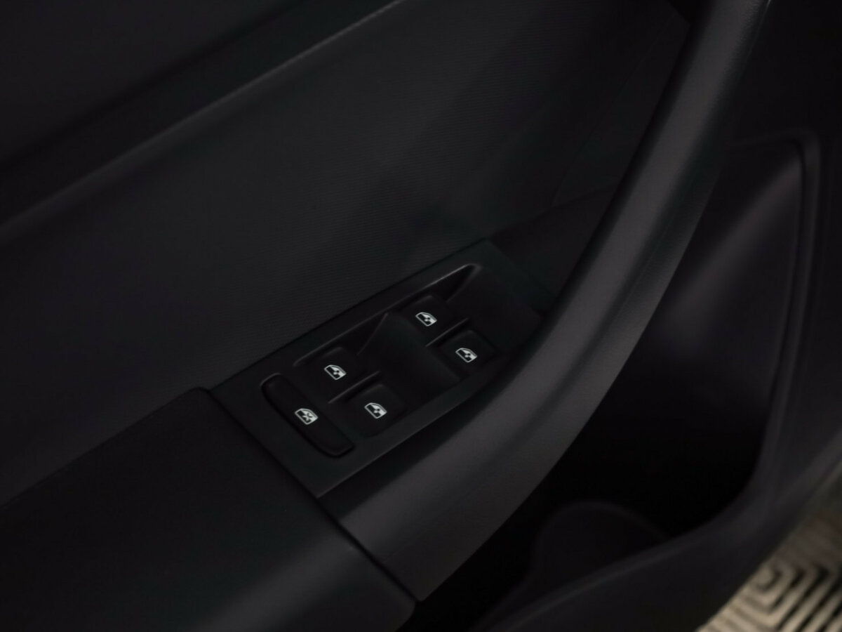 Купить Skoda Rapid, 2015, 56 253 км.. Фото: #9