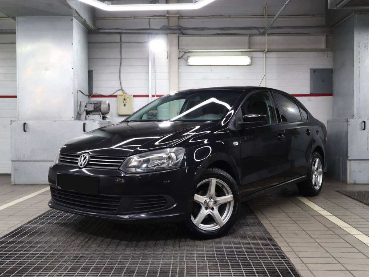 Купить Volkswagen Polo, 2013, 242 000 км.. Посмотреть фото