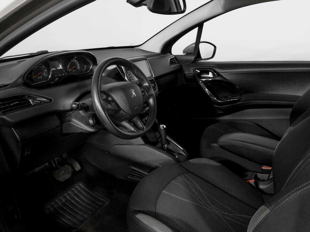 Купить Peugeot 208, 2013, 107 930 км.. Фото: #14