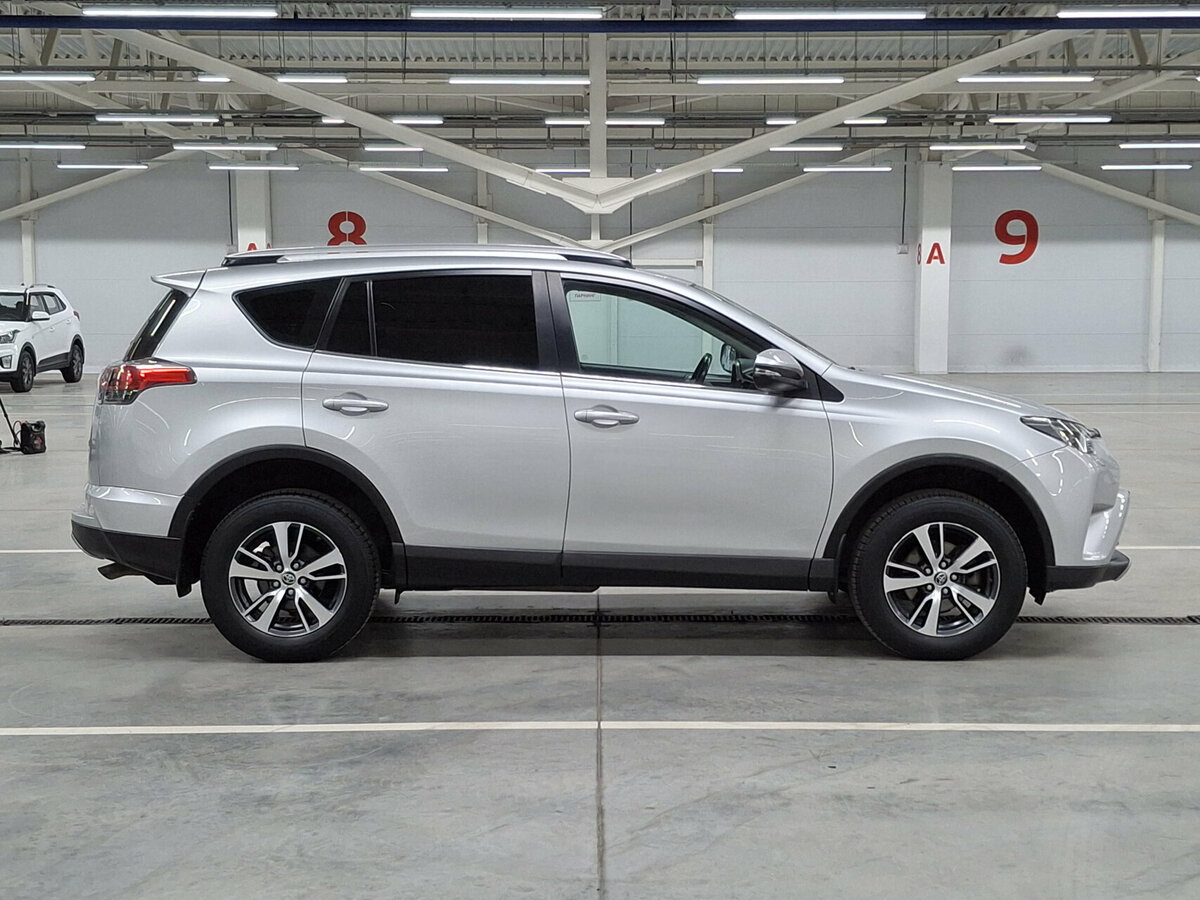 Купить Toyota RAV4, 2019, 114 654 км.. Фото: #3