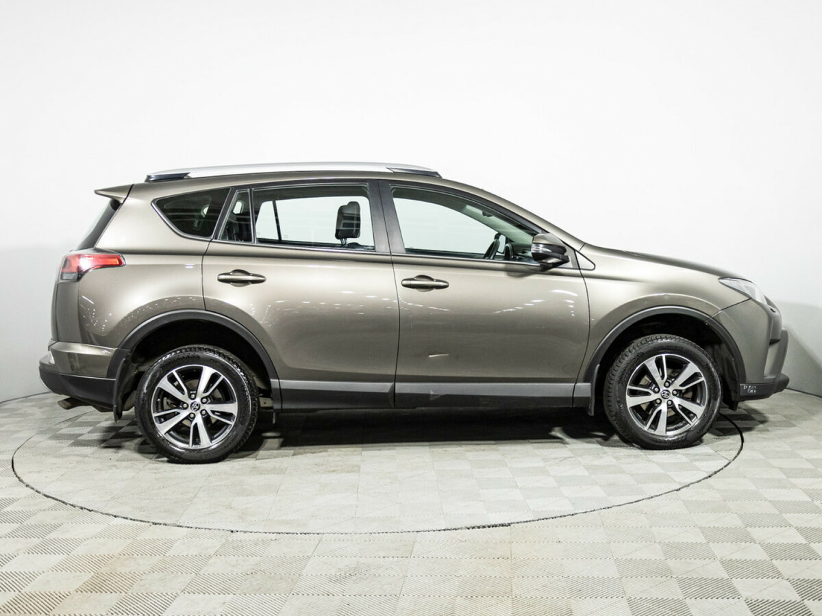 Купить Toyota RAV4, 2017, 89 189 км.. Фото: #3