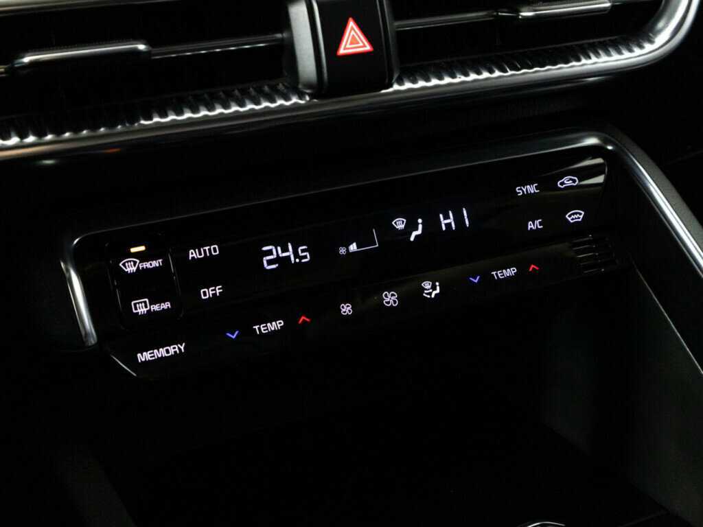 Купить Kia K5, 2020, 61 136 км.. Фото: #16