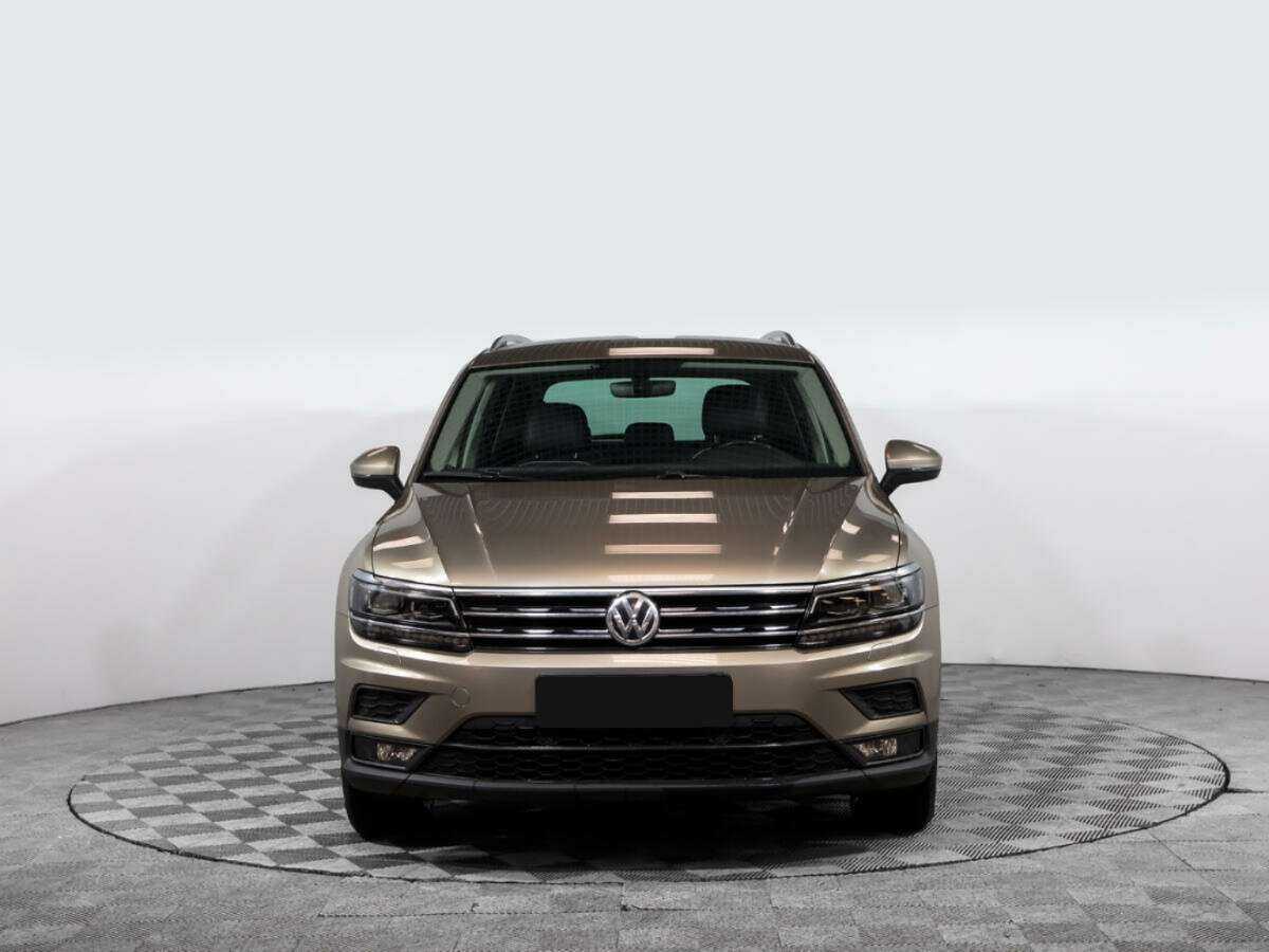 Купить Volkswagen Tiguan, 2017, 123 325 км.. Посмотреть фото