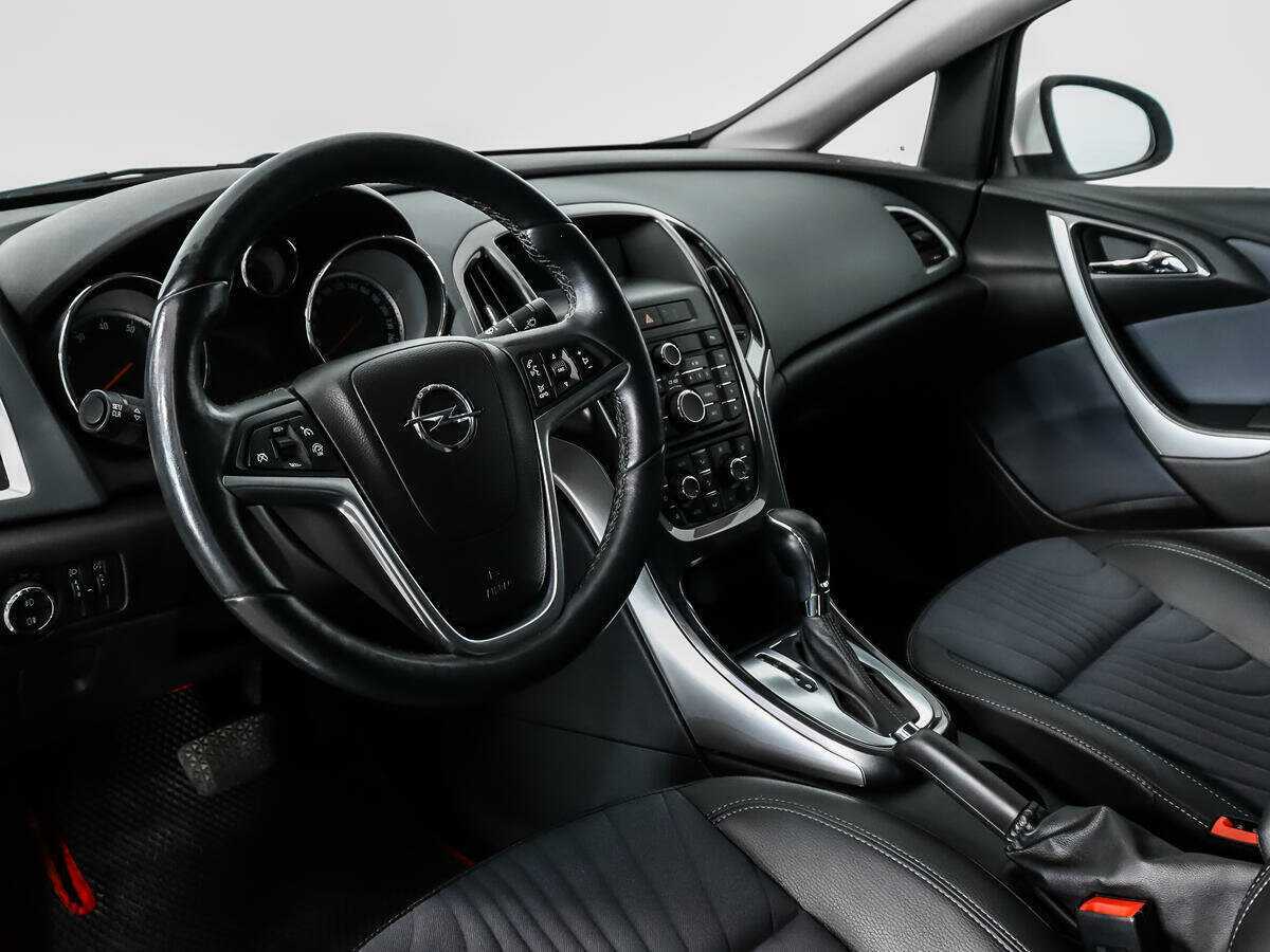 Купить Opel Astra, 2013, 100 248 км.. Фото: #8