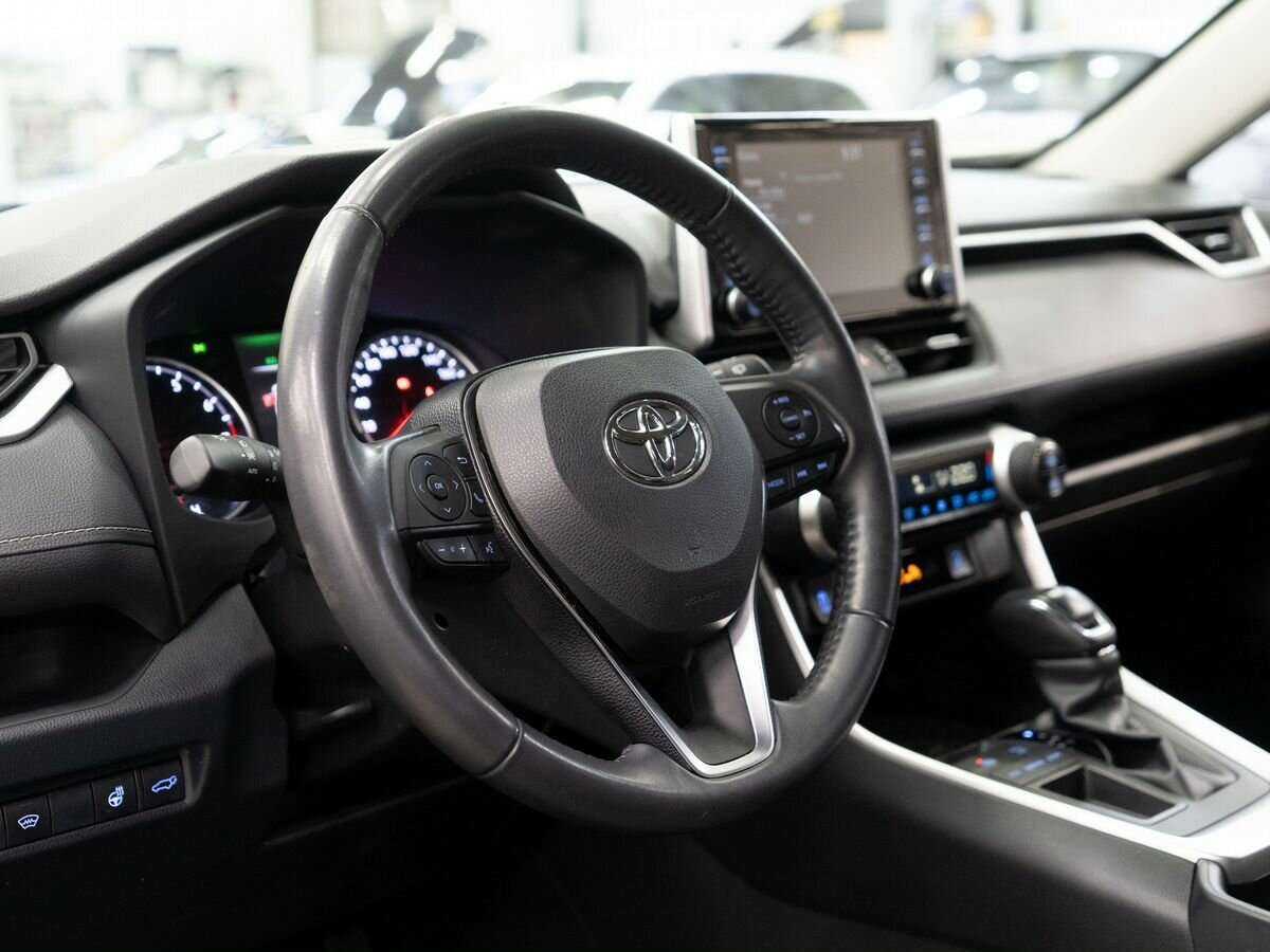 Купить Toyota RAV4, 2019, 47 000 км.. Фото: #4