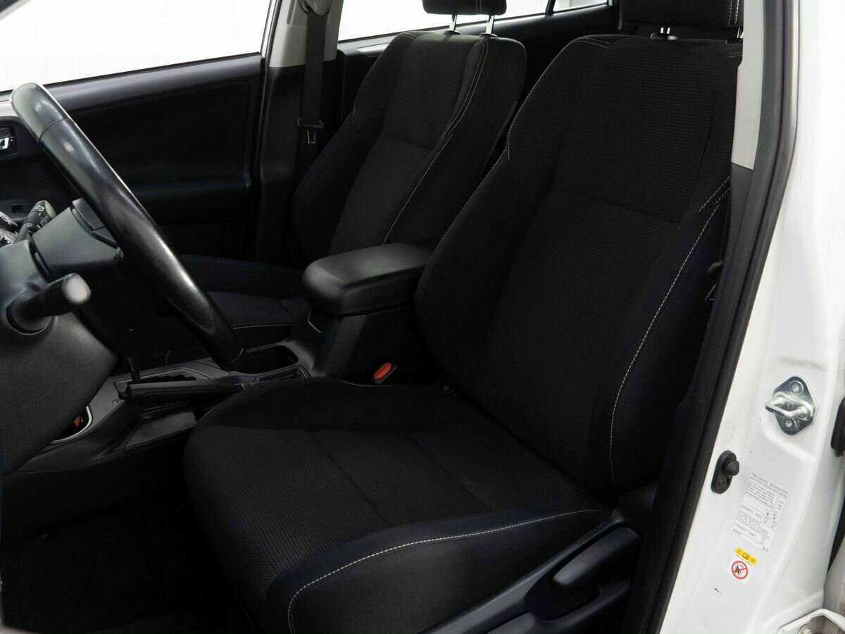 Купить Toyota RAV4, 2018, 46 500 км.. Фото: #8