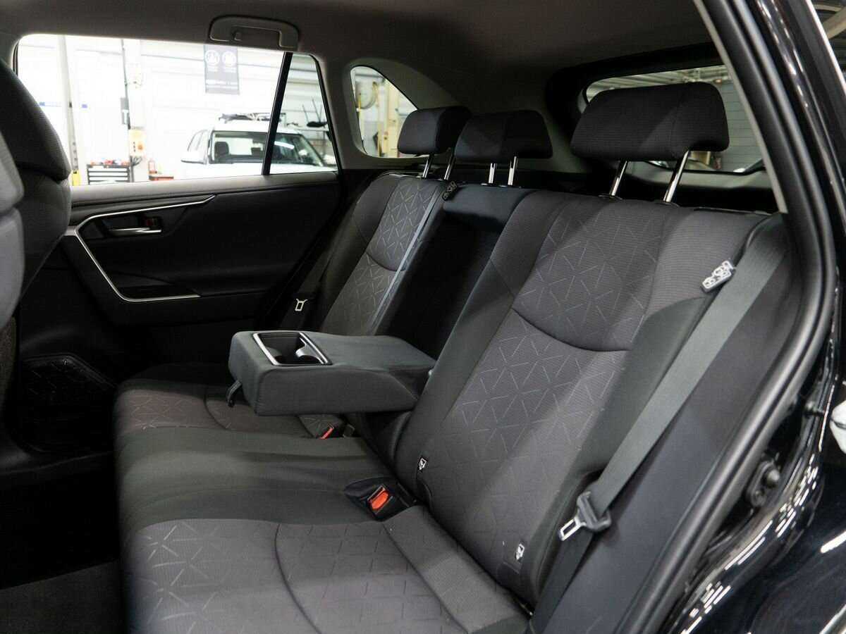 Купить Toyota RAV4, 2019, 47 000 км.. Фото: #6