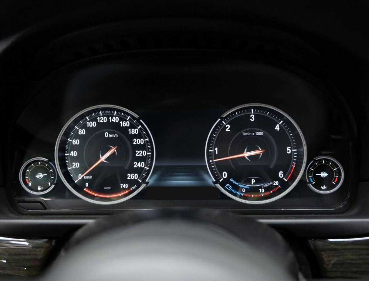 Купить BMW 5 серии, 2016, 156 000 км.. Фото: #17