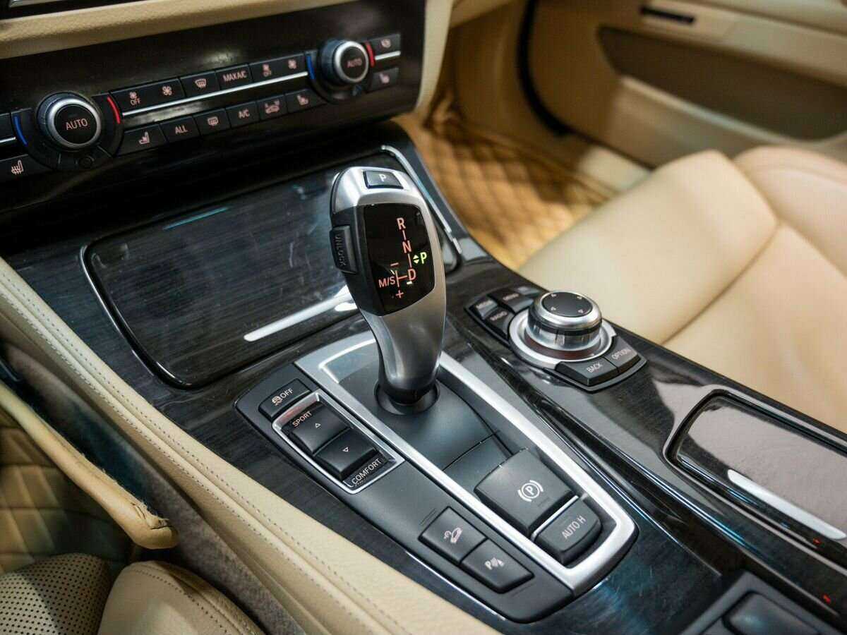 Купить BMW 5 серии, 2013, 143 241 км.. Фото: #19